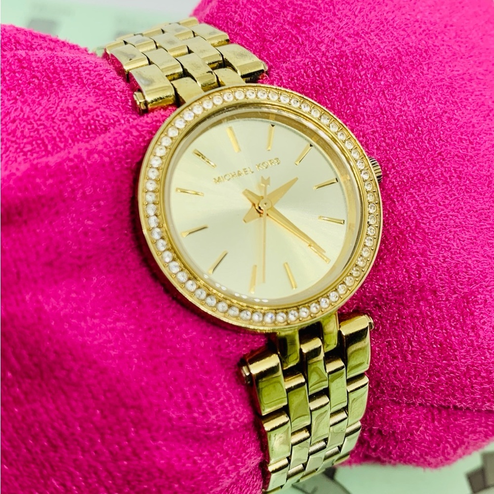 Michael Kors Darci MK-3295 Gold Tone Stainless/Gemmed Bezel Womens Watch Works!